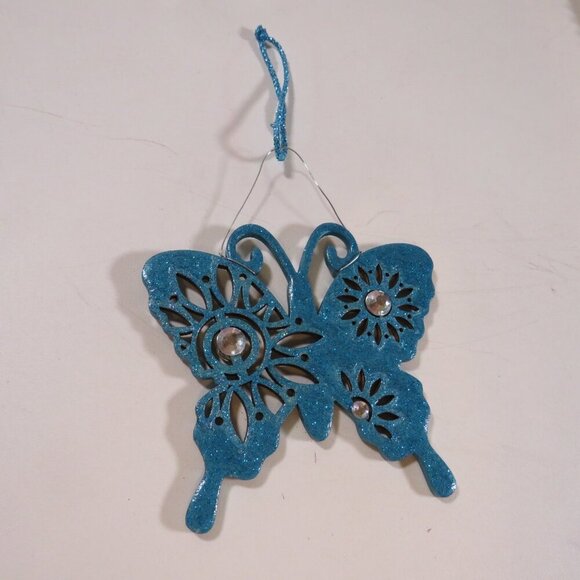Butterfly with SUNFLOWER DESIGN Laser Cut Wooden Ornament Hangs - Picture 3 of 6